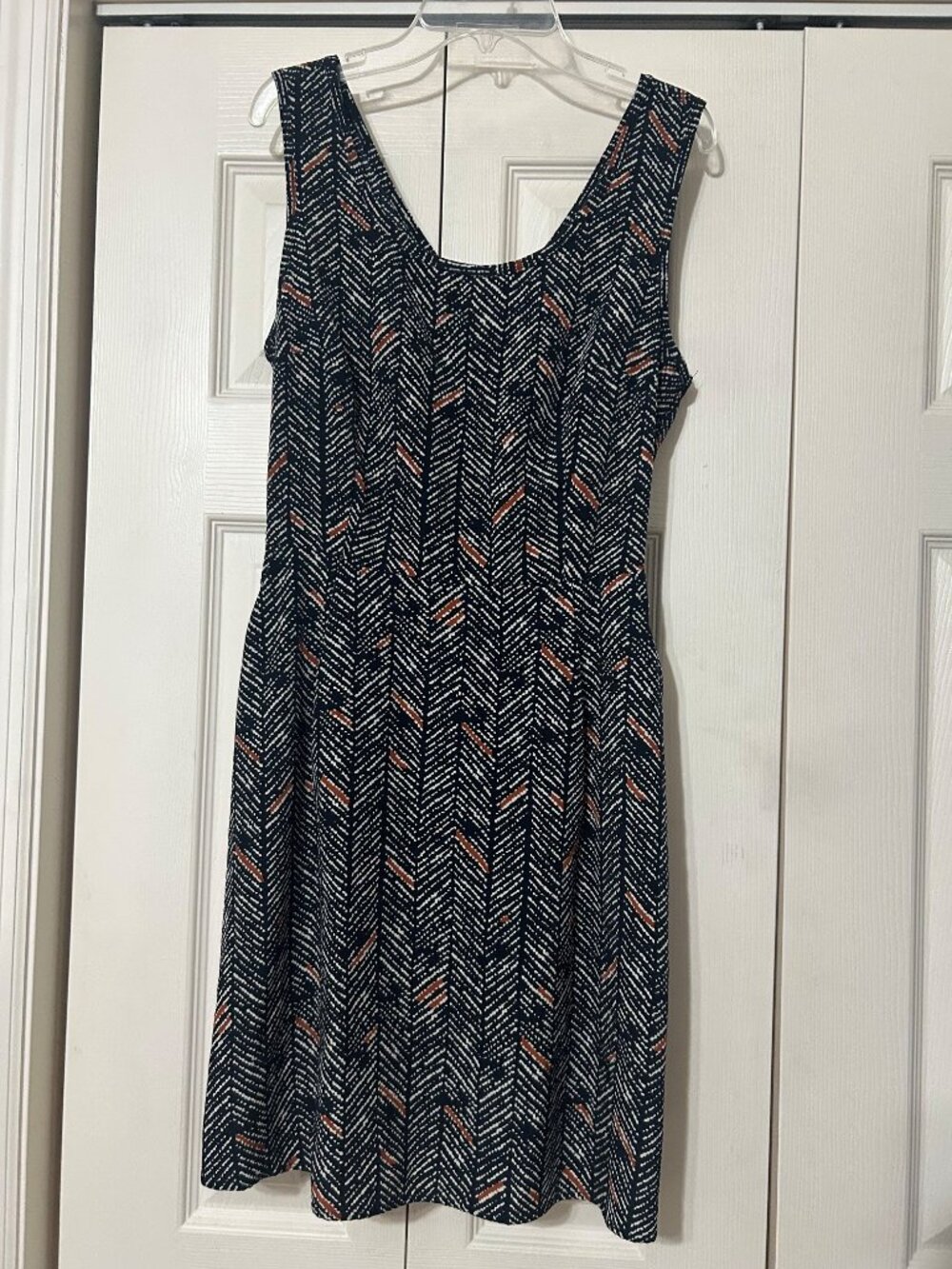 Forever 21 Women's Sleeveless Dress Chevron Print Keyhole Back Midnight (S)